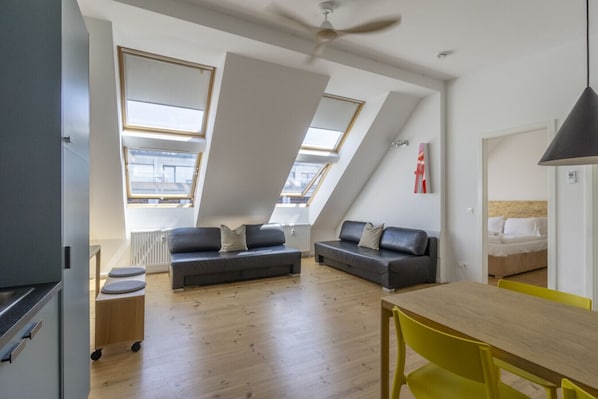 Living area - Mooeve Boxi 22 - Top-floor Apartment (Berlin)