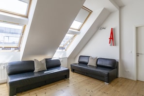 Living area - Mooeve Boxi 22 - Top-floor Apartment (Berlin)