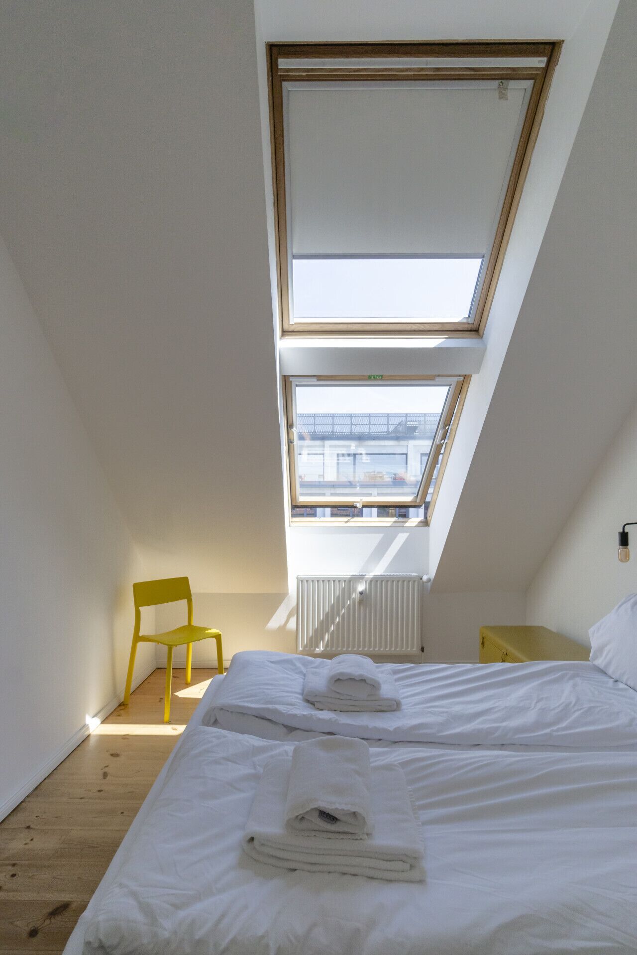 1 slaapkamer, een bureau, een strijkplank/strijkijzer, wifi