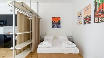 Schreibtisch, Bügeleisen/Bügelbrett, WLAN, Bettwäsche