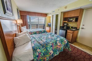 1 bedroom, iron/ironing board, free WiFi, bed sheets - Direct Oceanfront View w/ Pools High Floor Studio (Myrtle Beach)