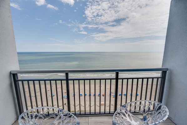 Property grounds - Direct Oceanfront View w/ Pools High Floor Studio (Myrtle Beach)