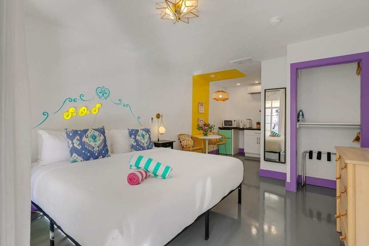 1 chambre, fer et planche à repasser, lit parapluie, Wi-Fi gratuit
