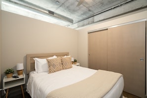 1 bedroom, individually decorated, individually furnished