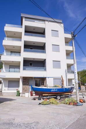 Exterior - Welcome to Villa Kalina! (Sutomore)