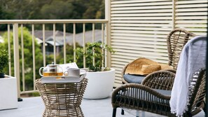 Property grounds - The Fijian, 52 Lagoons Circuit - Duplex with air con, wi-fi, linen supplied andclose to town (Nelson Bay)