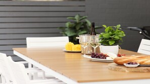 屋外ダイニングエリア