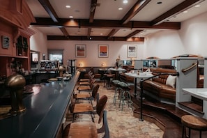 Bar (in der Unterkunft)