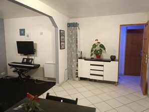 Interior - SPACIOUS HOUSE 10 MINUTES FROM ROISSY CHARLES DE GAULE AIRPORT<br><br><br> (Chennevières-lès-Louvres)