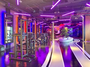 Gym - Marco Polo - Pastel Studio with Stunning Aerial City Views (Dubai)