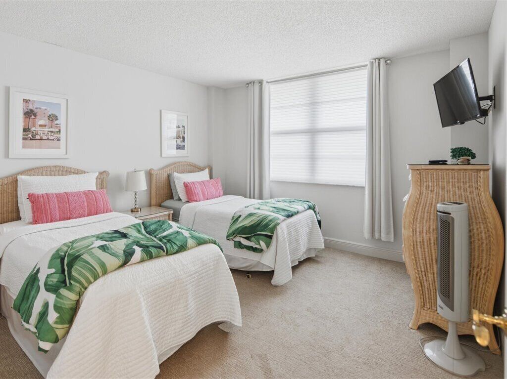 2 slaapkamers, een strijkplank/strijkijzer, gratis wifi, beddengoed