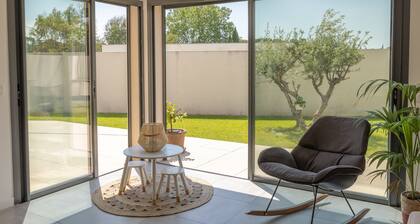 â
Villa moderneâ
Piscineâ
20min de la plageâ