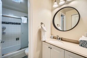 Condo, 3 Bedrooms | Bathroom | Towels, shampoo, toilet paper - Snowlion Condos 302 3 Bedroom Condo by RedAwning (Vail)