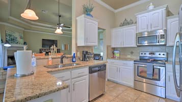 Fridge, microwave, stovetop, dishwasher