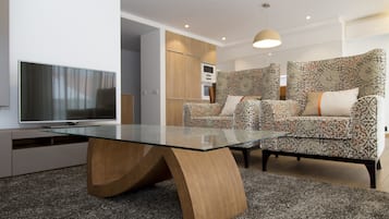 Télévision de 32 pouces avec chaßnes par cùble