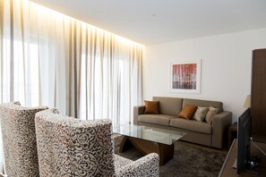 32-inch TV with cable channels