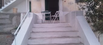 Spendid rural house with sea/hill view