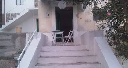 Spendid rural house with sea/hill view