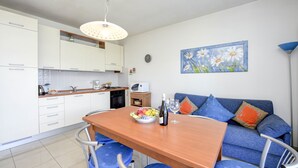 Coffee/tea maker, fridge, microwave, oven - MALCESINE DREAM APARTMENT (Malcesine)