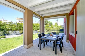 Outdoor dining - My Peschiera Family Home Fornaci 1 (Peschiera del Garda)