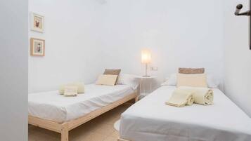 3 chambres, fer et planche Ă repasser, lit parapluie, Wi-Fi gratuit