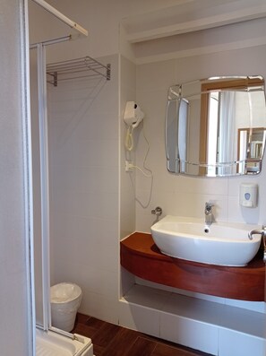 Panoramic Double Room | Bathroom | Shower, hair dryer, bidet, towels