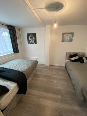 3 bedrooms, WiFi - Lovely 3 Bedroom Apartment in the Heart of Hackney (London)