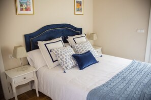 1 chambre, chambres insonorisées, fer et planche à repasser