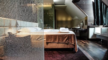 Exclusive Studio Suite | Desk, laptop workspace, soundproofing, iron/ironing board