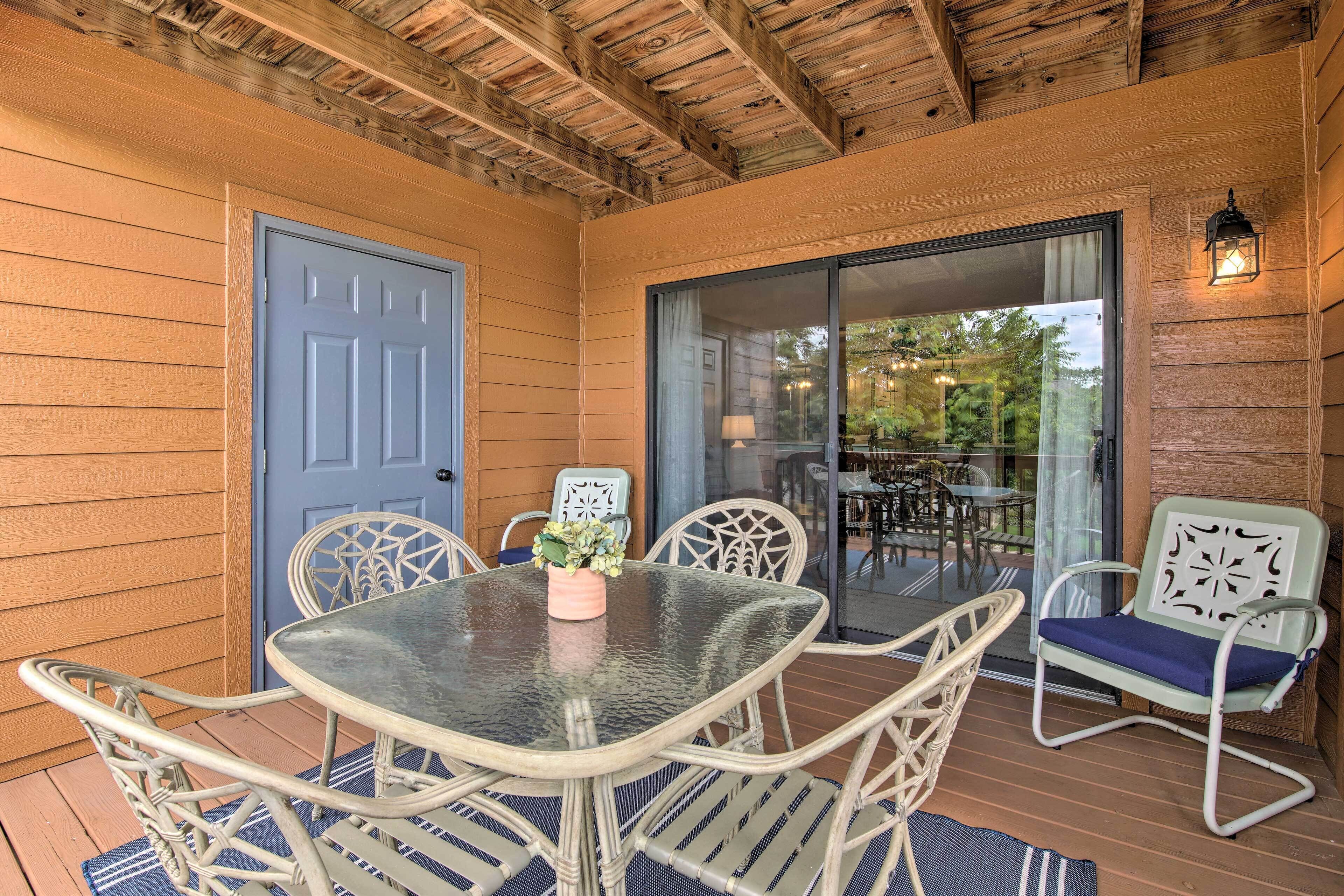 Branson Getaway w/ Balcony & Resort Amenities!