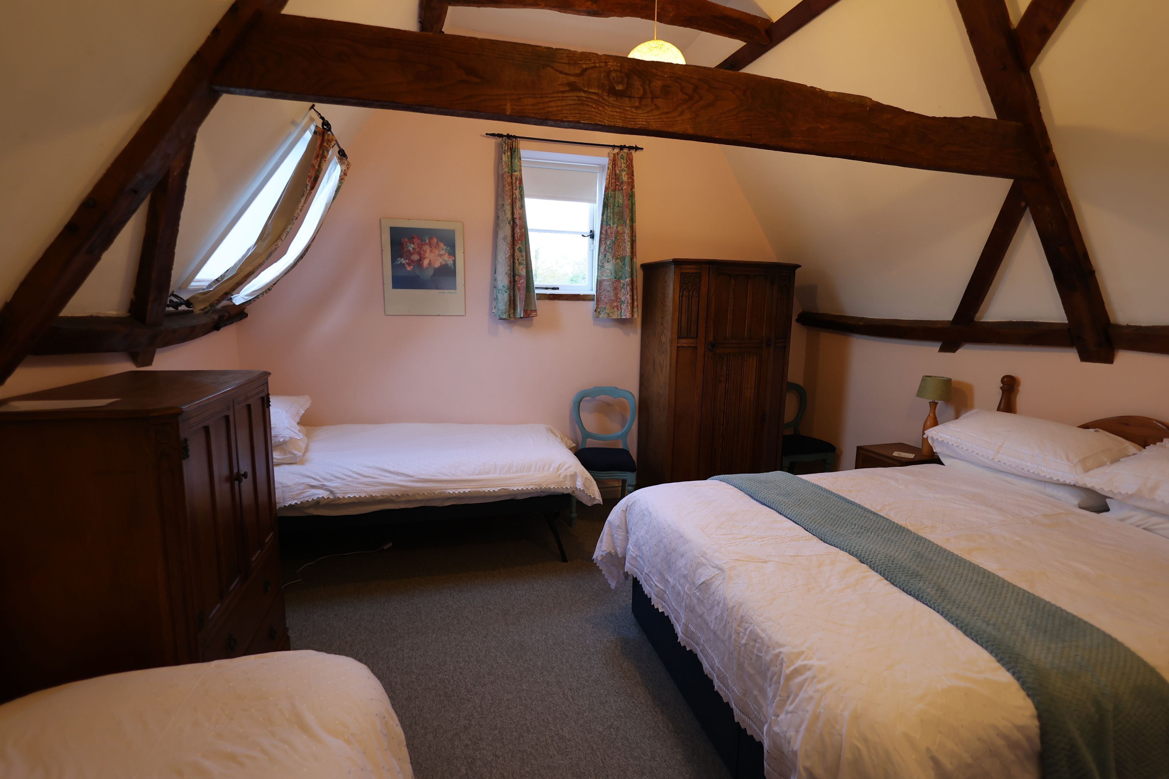 3 bedrooms, iron/ironing board, free WiFi, bed sheets