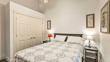 1 chambre, fer et planche Ă repasser, Wi-Fi, draps fournis