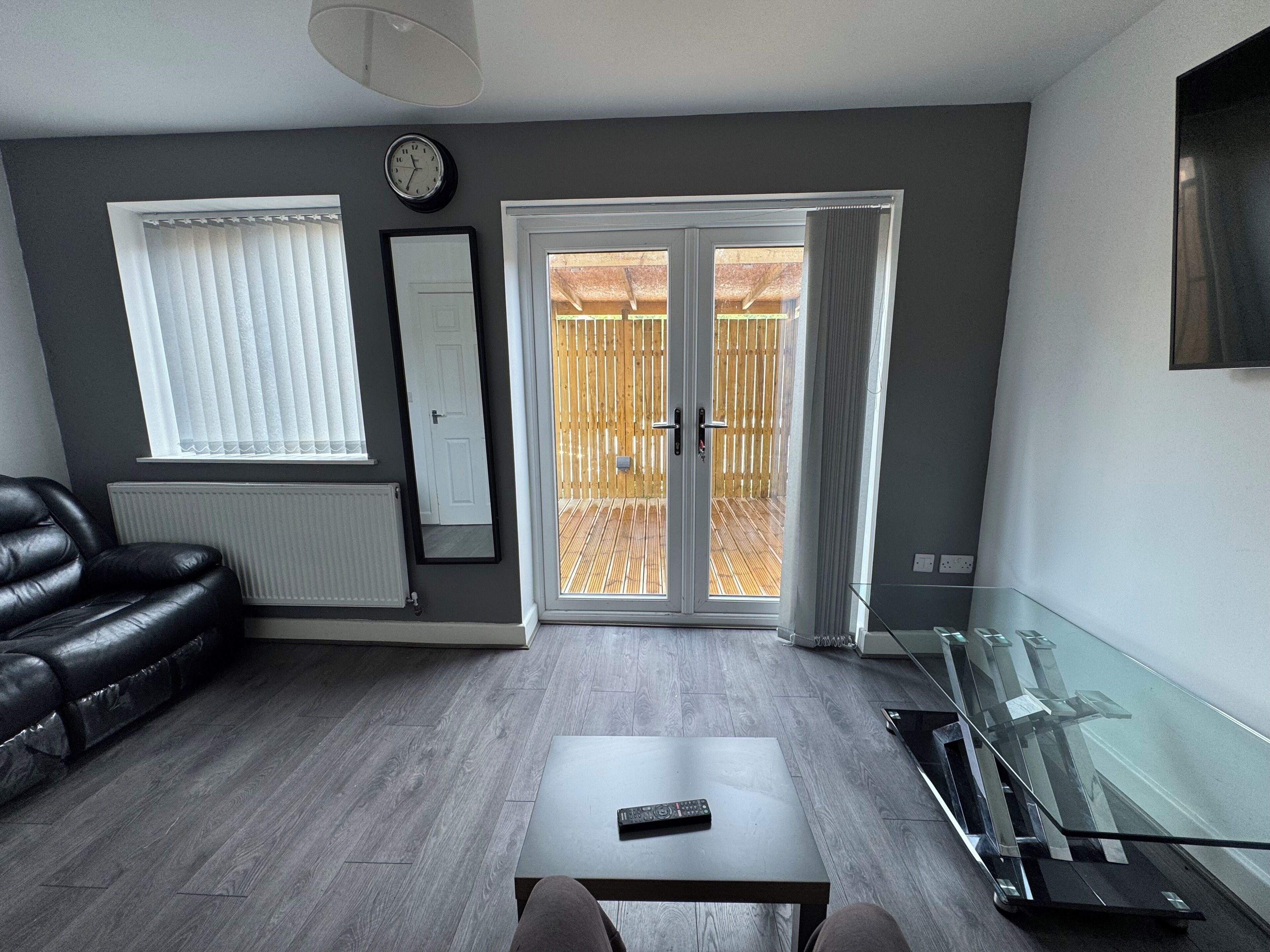 Flat-screen TV, fireplace