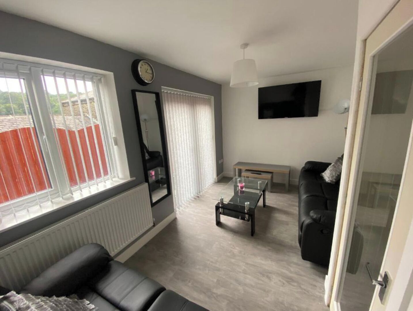 Flat-screen TV, fireplace