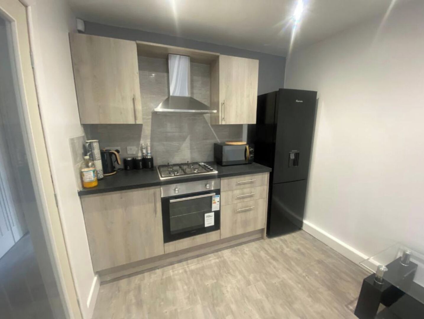 Mikrowelle, Ofen, Herdplatte, Geschirrspüler