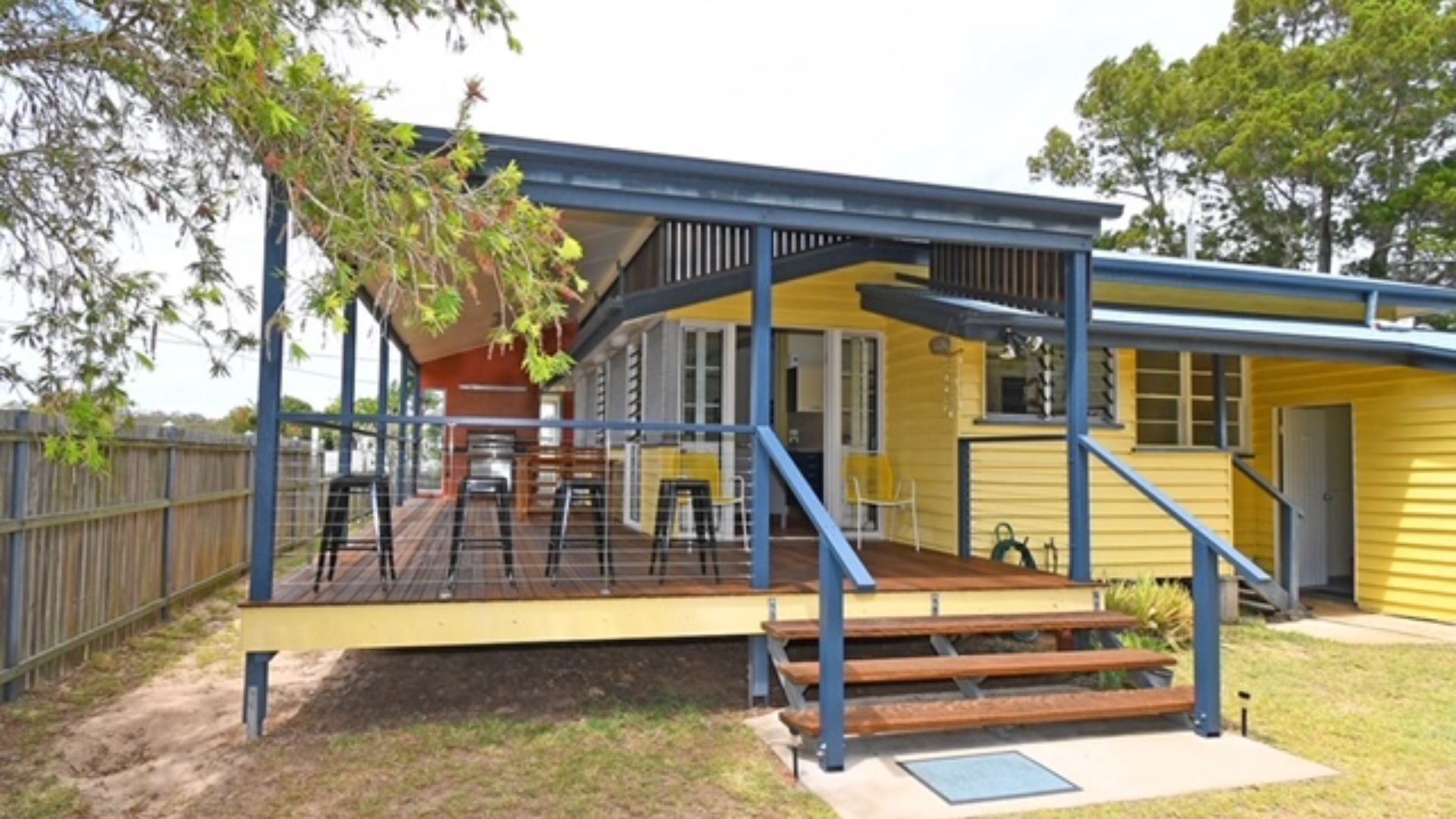 Torquay Treasure - Located in beautiful Hervey Bay less than 100m walk to the beach — image 6