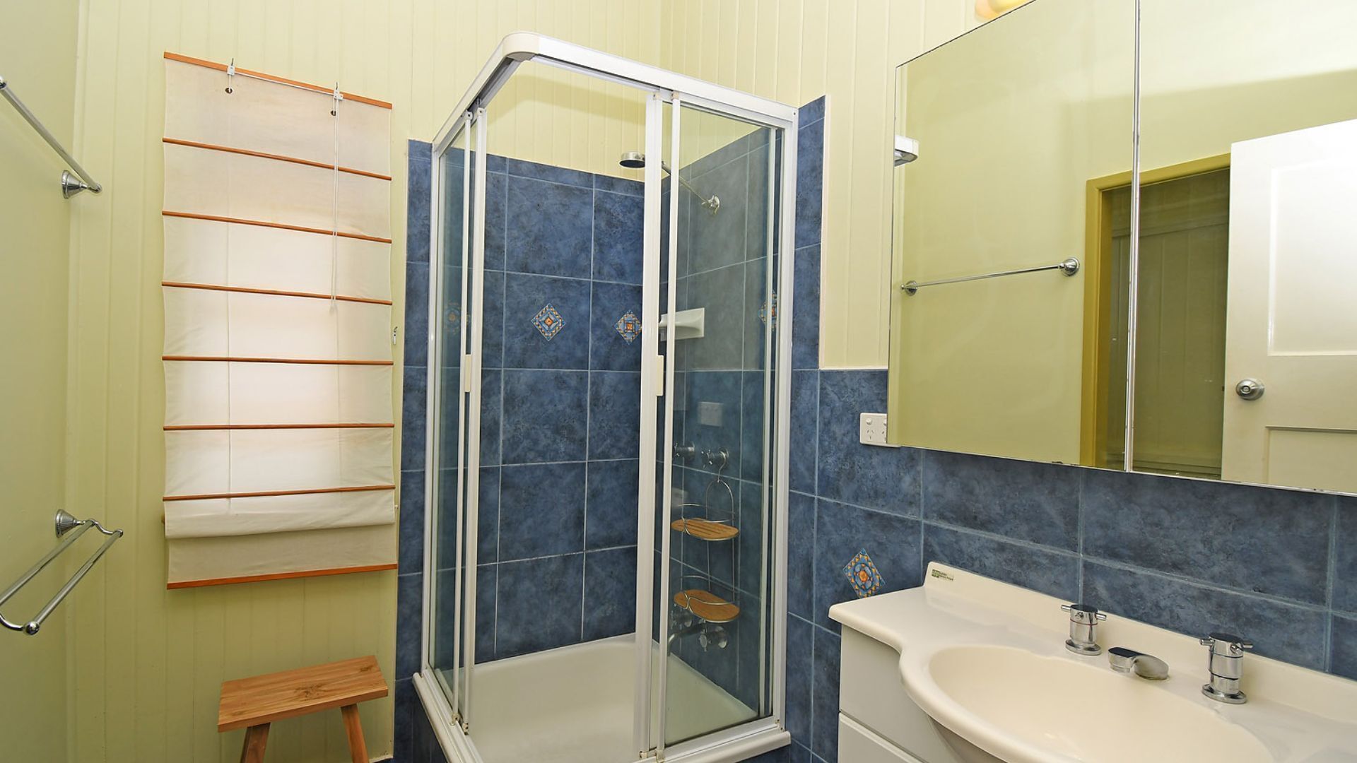 Torquay Treasure - Located in beautiful Hervey Bay less than 100m walk to the beach — image 17