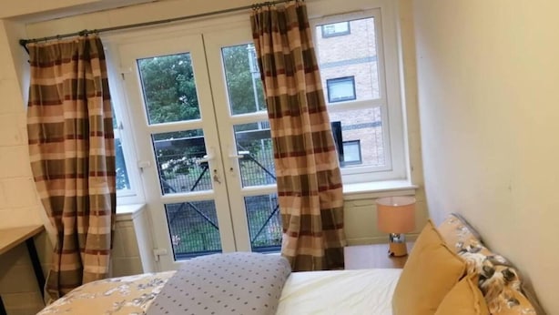 Apartment | 4 Schlafzimmer, Bügeleisen/Bügelbrett, kostenloses WLAN, Bettwäsche
