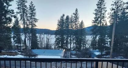 Waitt's lake family lake house!