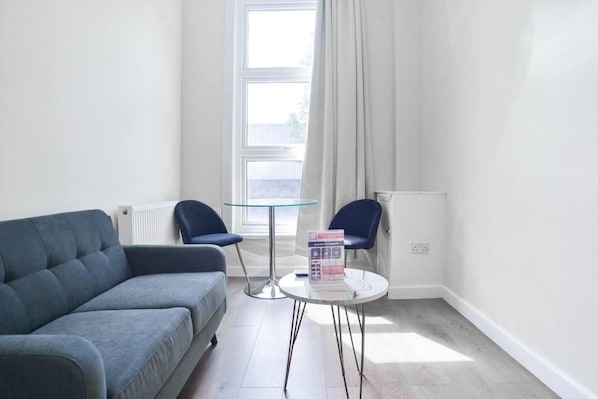 Apartment | Living room