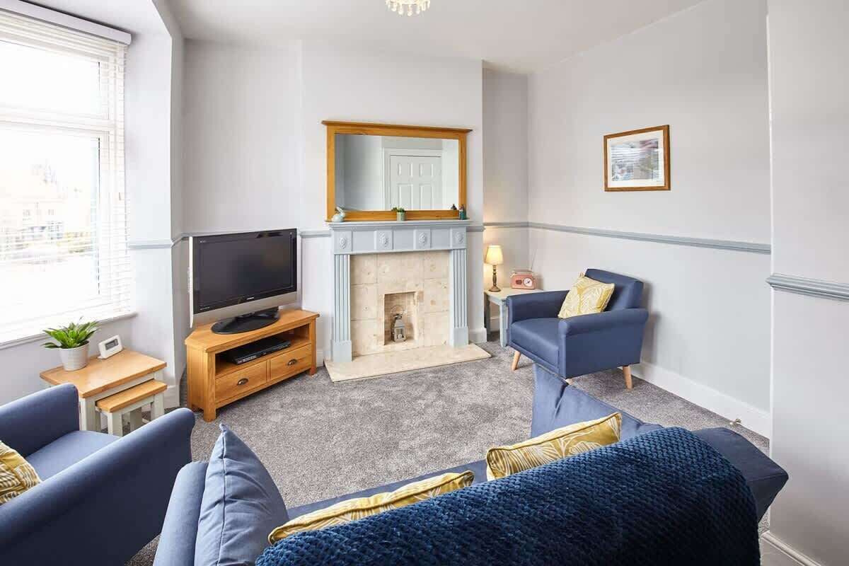 TV, DVD player, offices