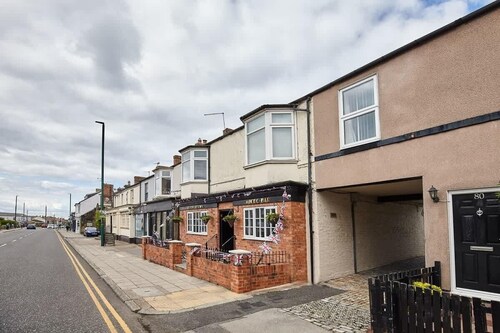 Host & Stay | Cobblestones