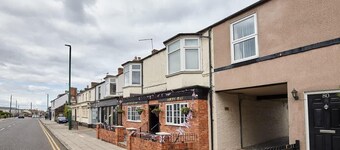 Host & Stay | Cobblestones