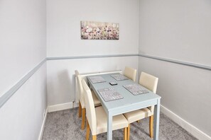 Dining - Host & Stay | Cobblestones (Marske-by-the-Sea)