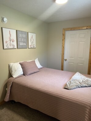 8 chambres, Wi-Fi gratuit, draps fournis