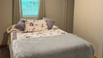 8 habitaciones, wifi gratis y ropa de cama