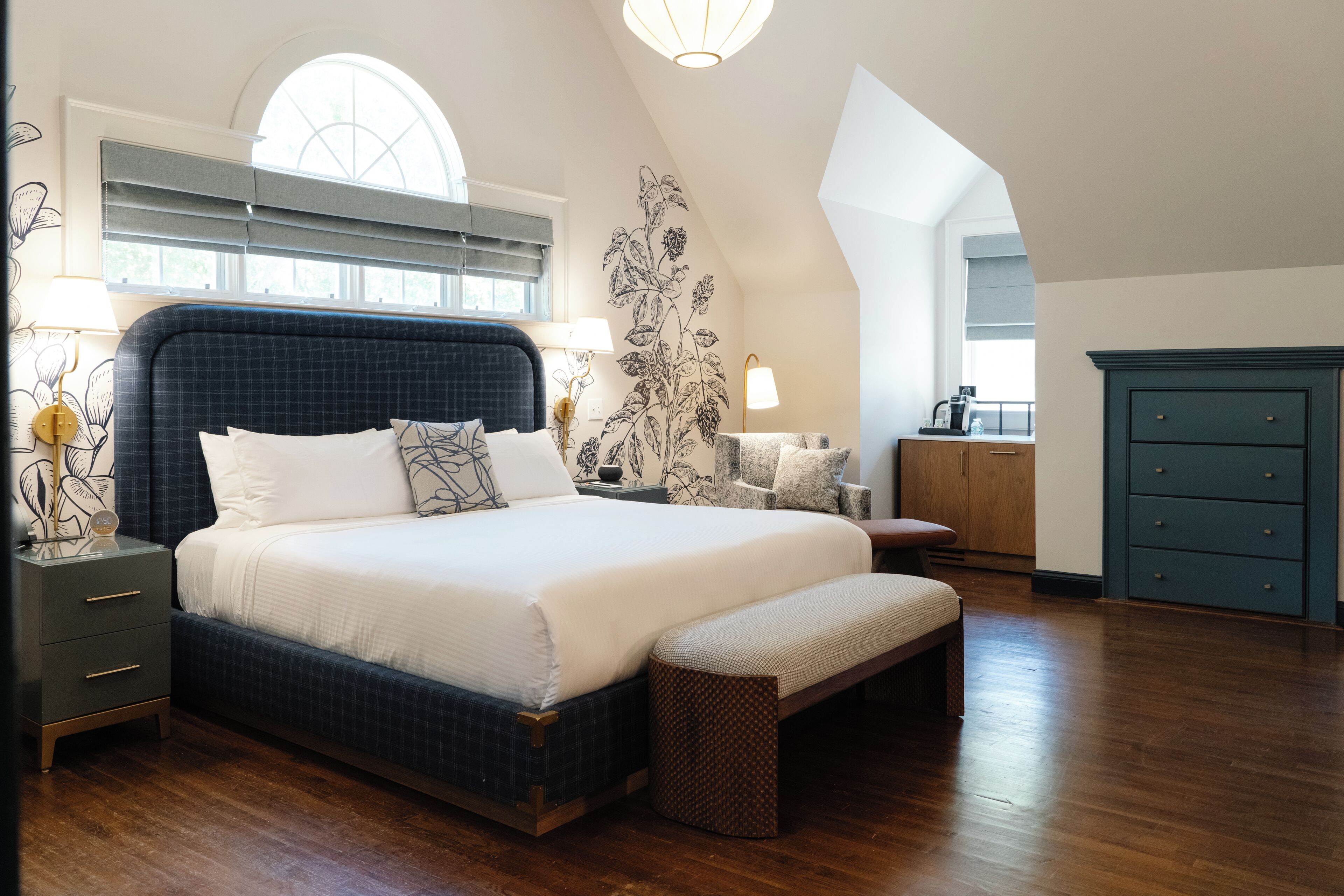 Standardzimmer | Zimmersafe, laptopgeeigneter Arbeitsplatz, kostenloses WLAN