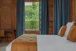 Premium bedding, down duvets, minibar, in-room safe - La Borde en Sologne Château & Spa (Vernou-en-Sologne)