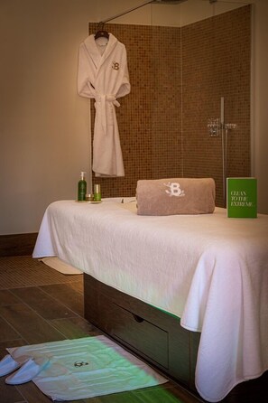 Salle de soins pour les couples, bain turc/hammam, soins du corps