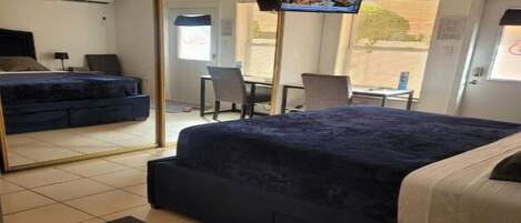 1 dormitori, escriptori, planxa i posts de planxar i wifi gratuïta